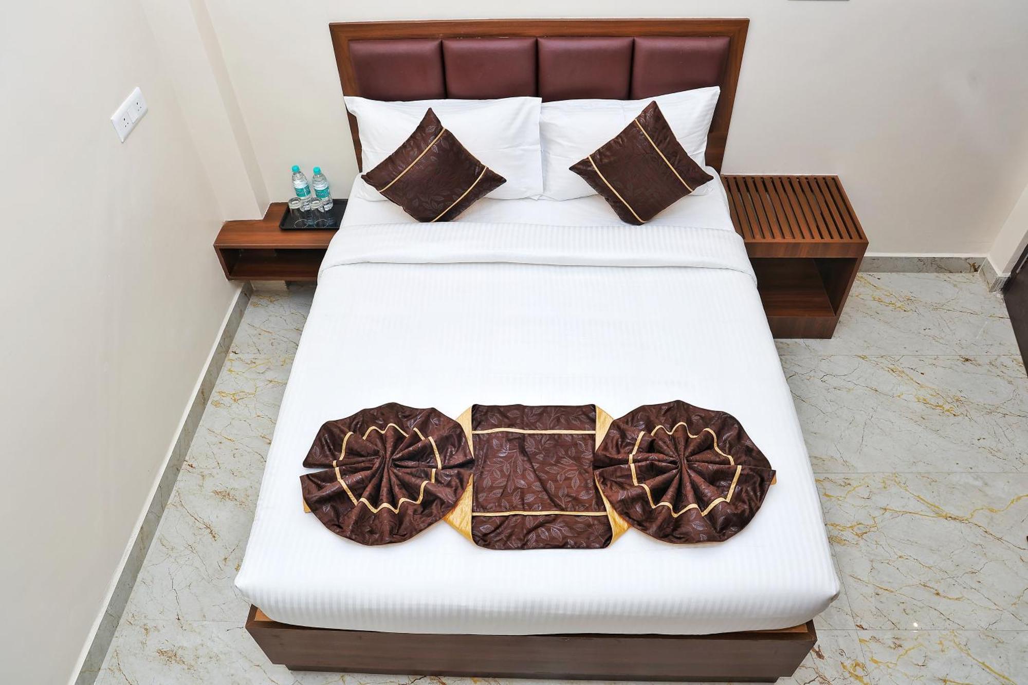 チェンナイ Jn Residency Perungudi Bed & Breakfast エクステリア 写真