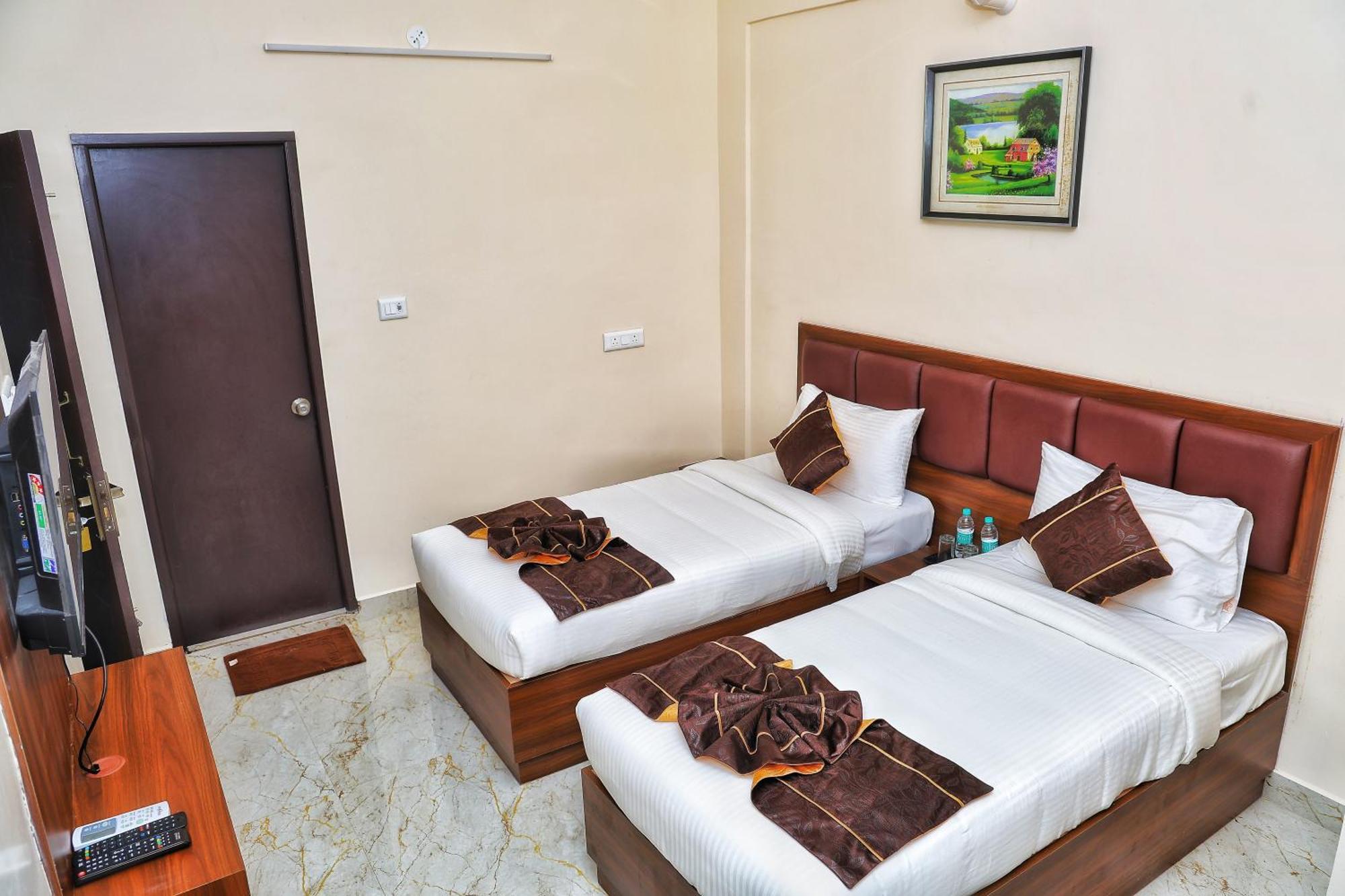 チェンナイ Jn Residency Perungudi Bed & Breakfast エクステリア 写真